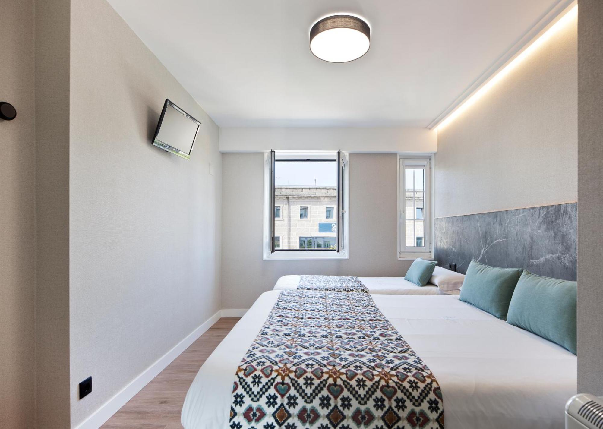 Pr 25 De Julio Hotel Сантяго де Компостела Екстериор снимка